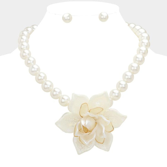 Pearl Flower Necklace & Earrings Set